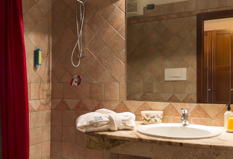 בית מלון כפרי West Garda