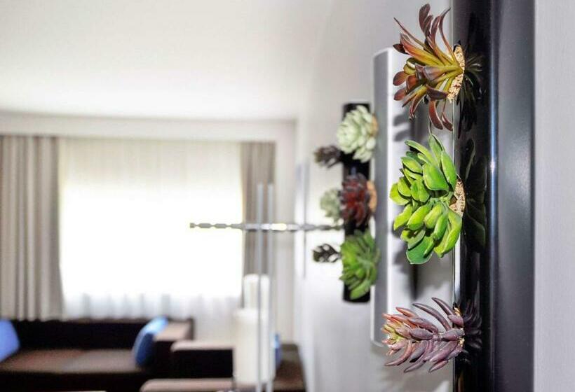 Novotel Nantes Centre Gare