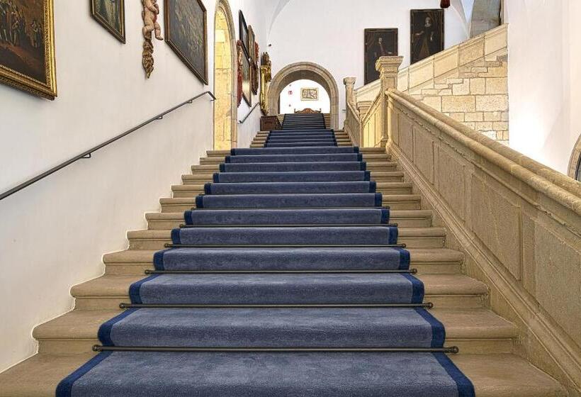 Parador De Turismo De León