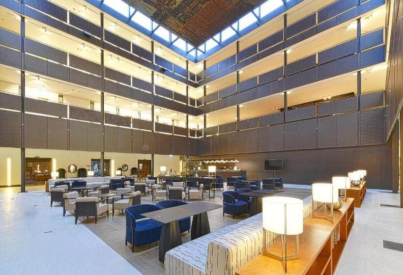 Parador De Turismo De León