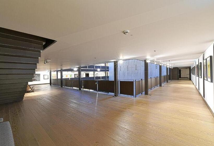 Parador De Turismo De León