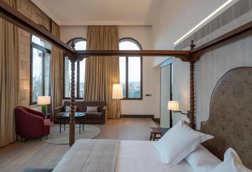 Parador De Turismo De León