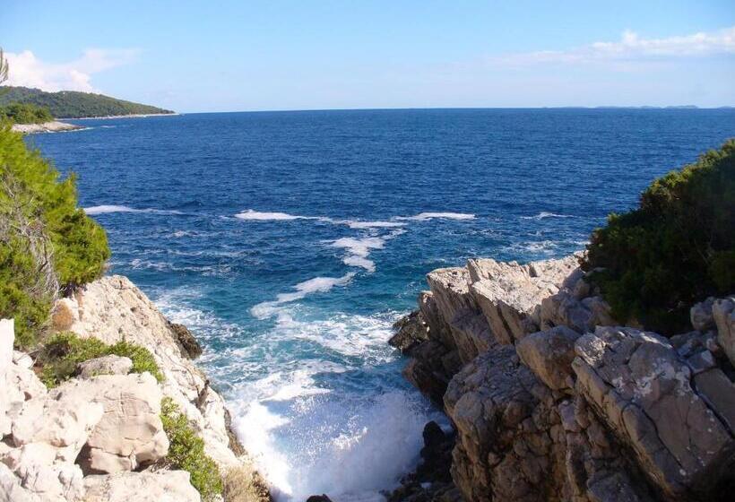 Priscapac Resort & Apartments