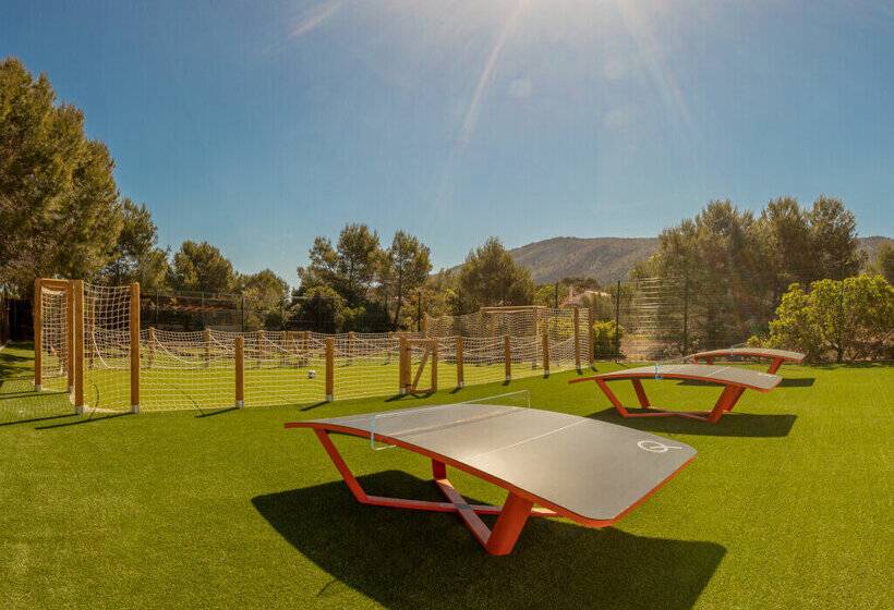 استراحتگاه Magic Robin Hood