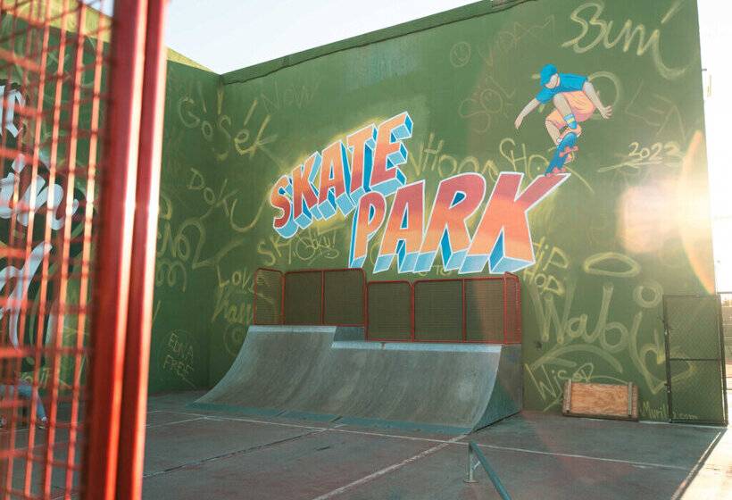 استراحتگاه Magic Robin Hood