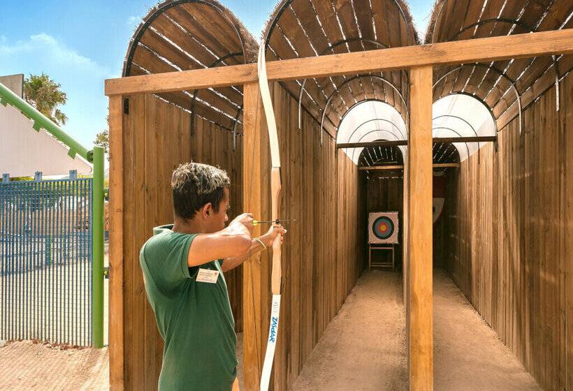 استراحتگاه Magic Robin Hood