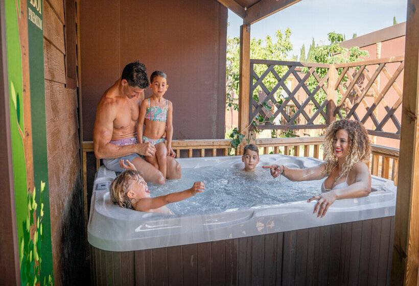 استراحتگاه Magic Robin Hood