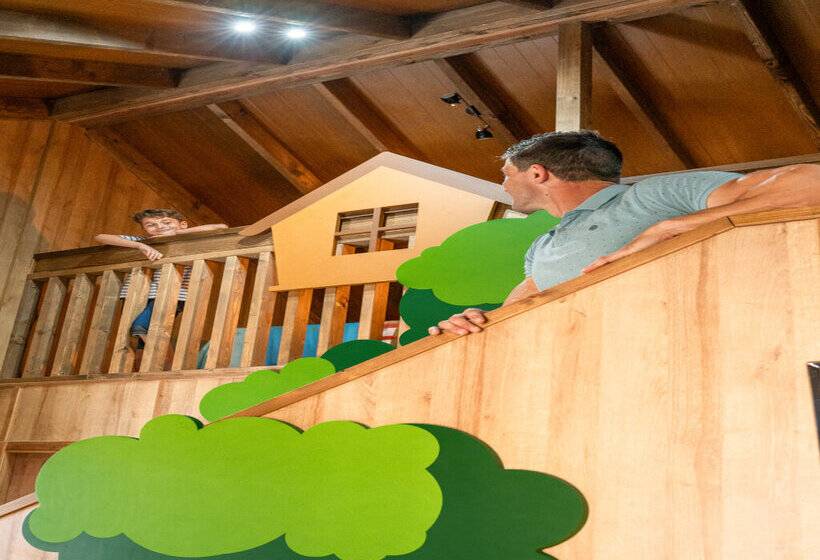 استراحتگاه Magic Robin Hood