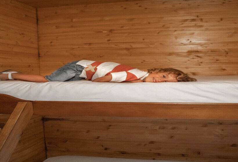 استراحتگاه Magic Robin Hood