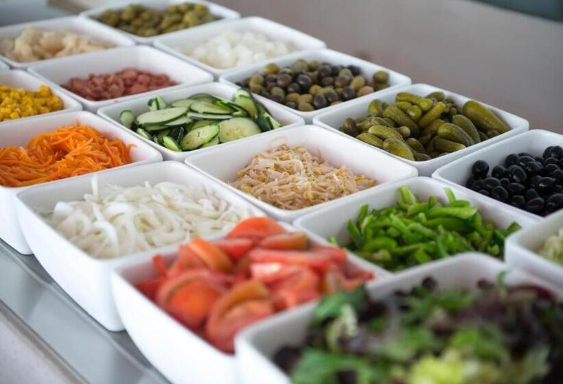 Seth Mestral & Llebeig