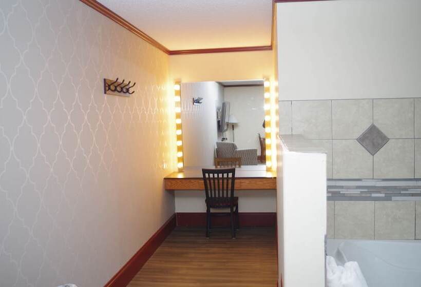 Causeway Bay Hotel Sparwood