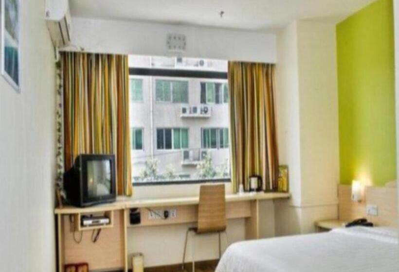 호텔 7 Days Inn Luoyang Wangcheng Park Metro Station