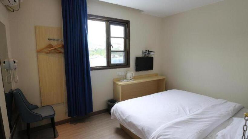 هتل 7 Days Premium· Lhasa Potala Palace