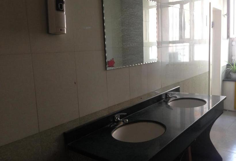 فندق 7days Inn Urumuqi West Kashi Road Airport