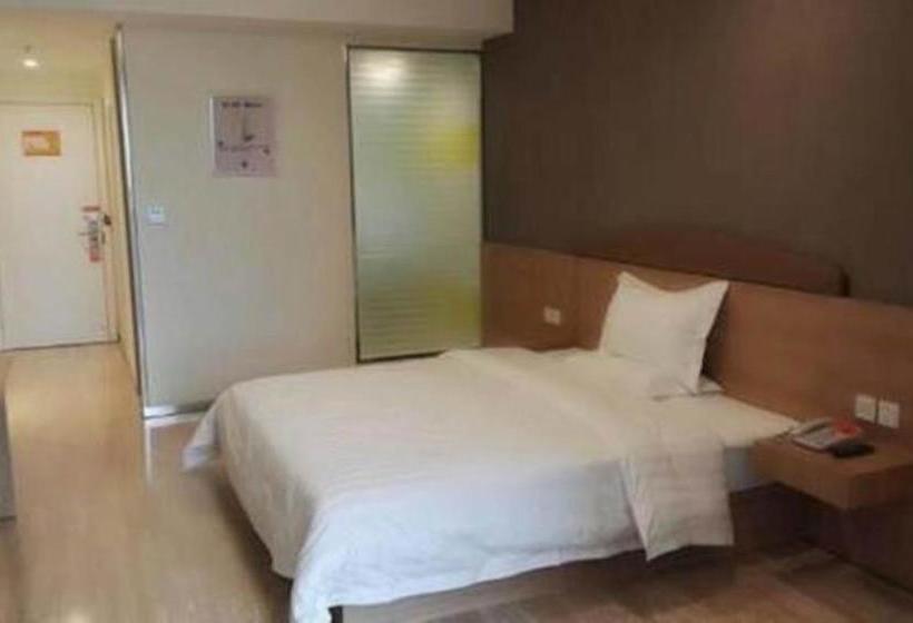 فندق 7days Inn Urumuqi West Kashi Road Airport