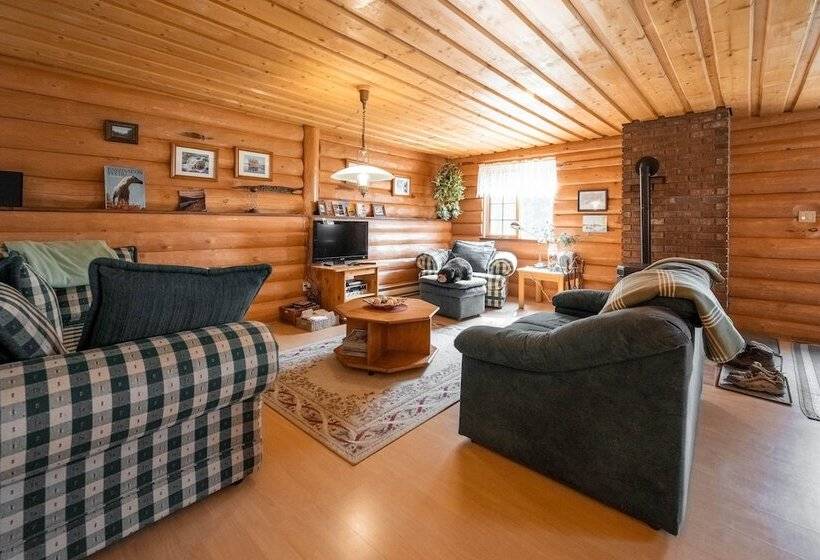 Отель Beaver Guestranch