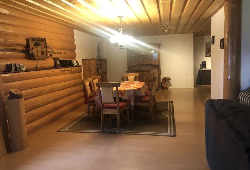 Отель Beaver Guestranch