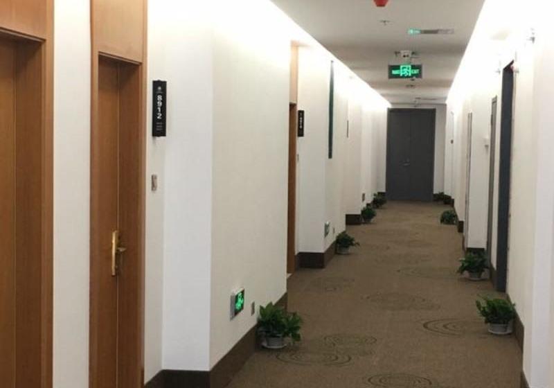 Отель Greentree Inn Nanjing Jiangning District Jiulong Lake Subway Station Express