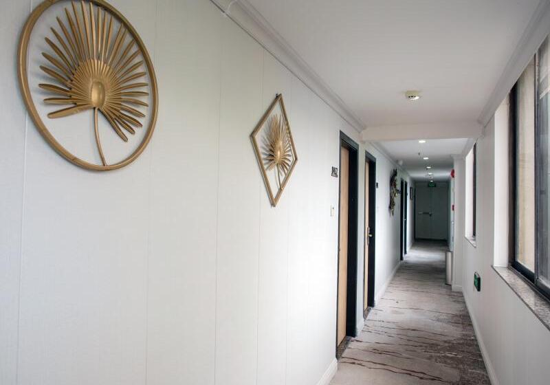 Hotelli Greentree Inn Shanghai Nanqiao Nanfeng Highway Express