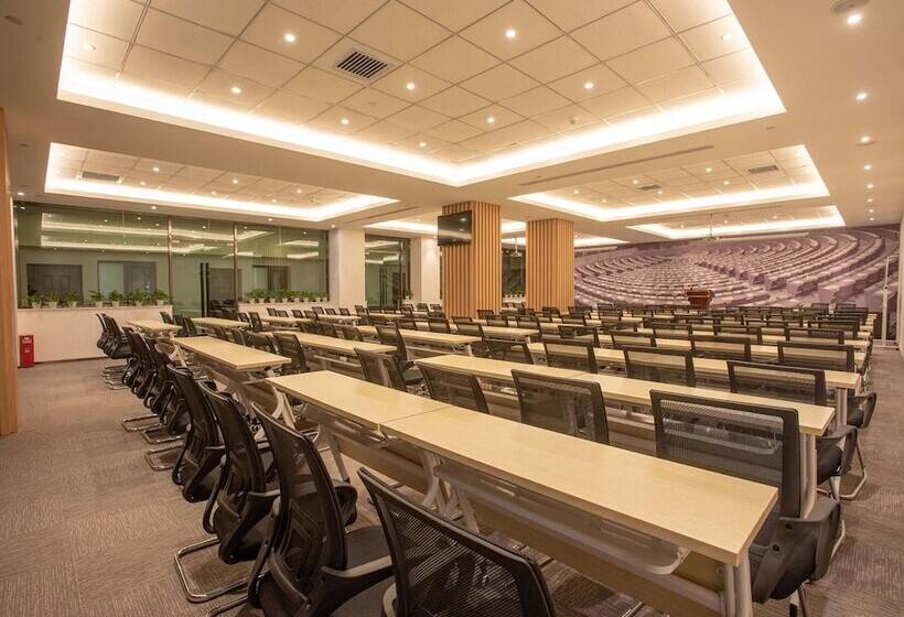 בית מלון כפרי Ibis Lanzhou Peili Square