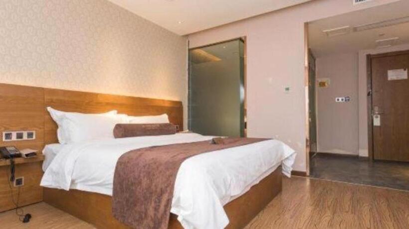 Hotel James Joyce Coffetel Yichang East Railway Station Central Bus Station