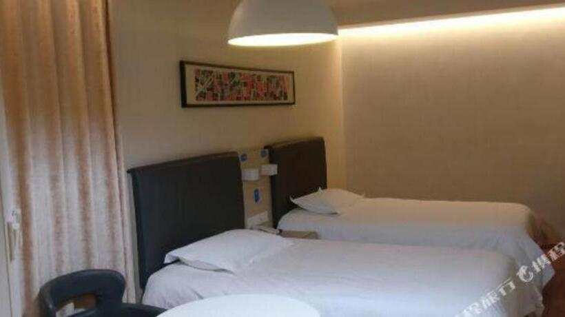 Hotel James Joyce Coffetel Yichang East Railway Station Central Bus Station