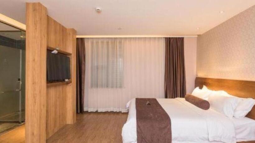 Hotel James Joyce Coffetel Yichang East Railway Station Central Bus Station