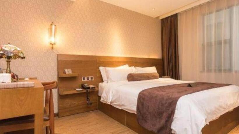 Hotel James Joyce Coffetel Yichang East Railway Station Central Bus Station