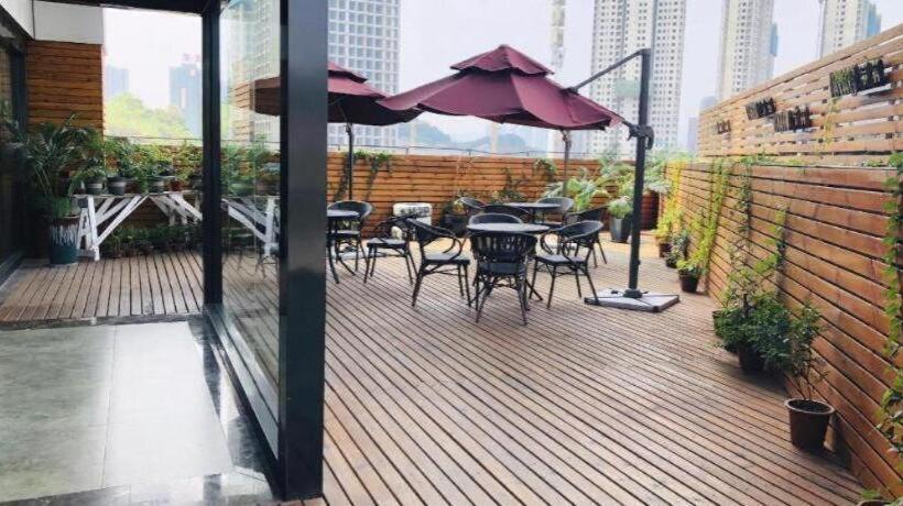 Hotel James Joyce Coffetel Yichang East Railway Station Central Bus Station