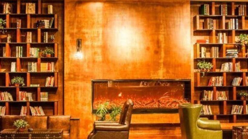 בית מלון כפרי James Joyce Coffetel Yichang East Railway Station Central Bus Station