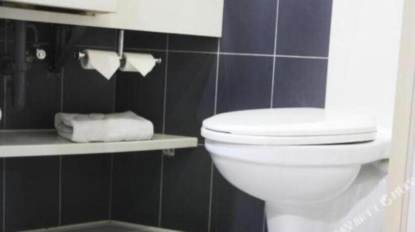 Hotel James Joyce Coffetel Yichang East Railway Station Central Bus Station