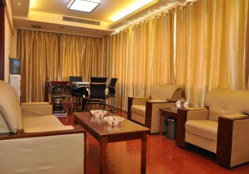 Отель Nanjing Lukou Qiudu