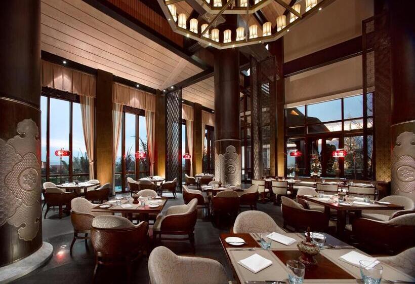 هتل Wanda Vista Resort Xishuangbanna