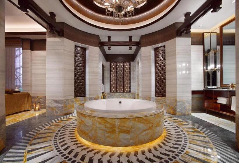 هتل Wanda Vista Resort Xishuangbanna