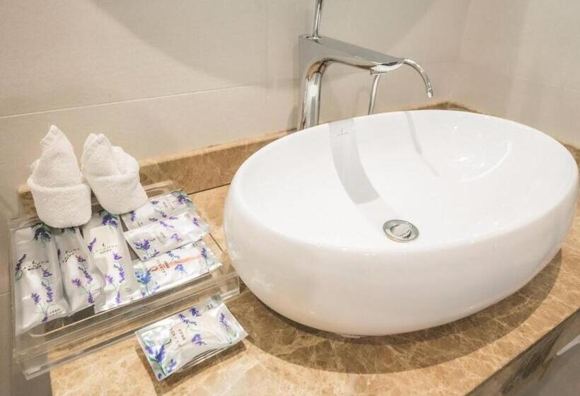 Lavande Hotel Dalian Malan Square Metro Station