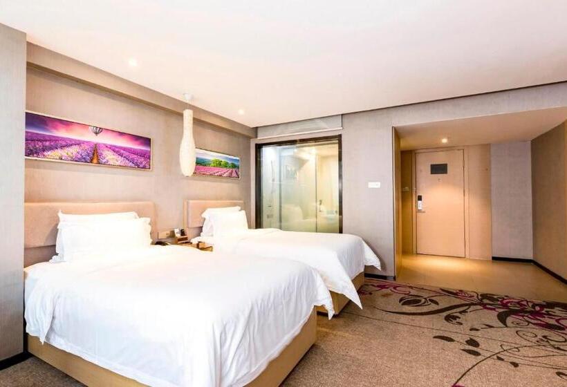 Lavande Hotel Nanchang West Railway Station Xinjian Branch