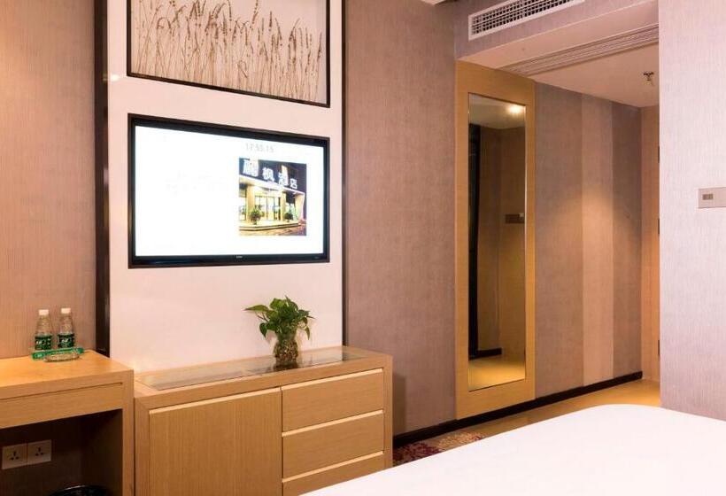 Lavande Hotel Nanchang West Railway Station Xinjian Branch