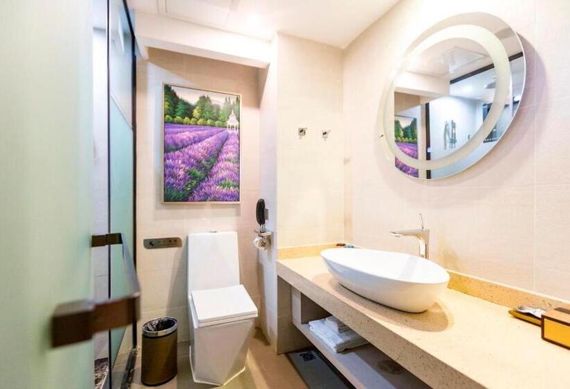 Lavande Hotel Nanchang West Railway Station Xinjian Branch