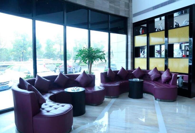 Lavande Hotel Nanchang West Railway Station Xinjian Branch