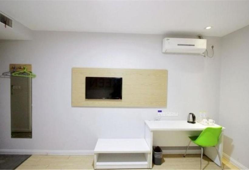 فندق Hanting  Qingdao Railway Station West Square