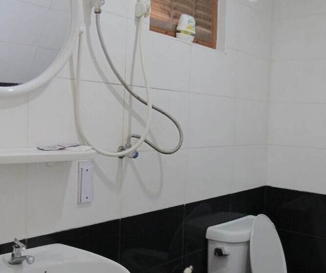 בית מלון כפרי Adrian View Resort