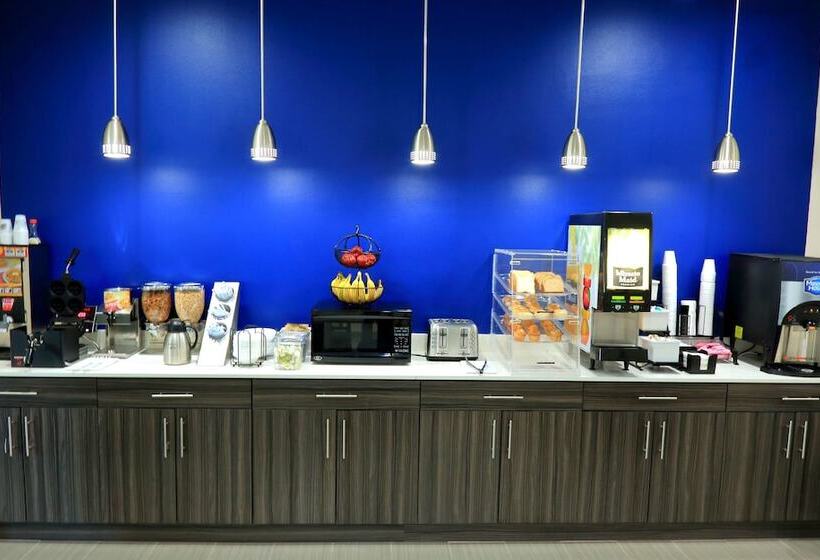 בית מלון כפרי Americas Best Value Inn & Suites Prairieville