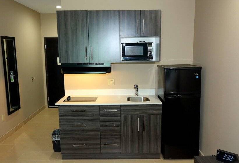 בית מלון כפרי Americas Best Value Inn & Suites Prairieville