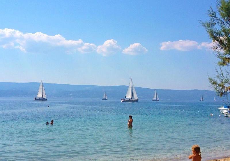 ホテル Apartments Iskra