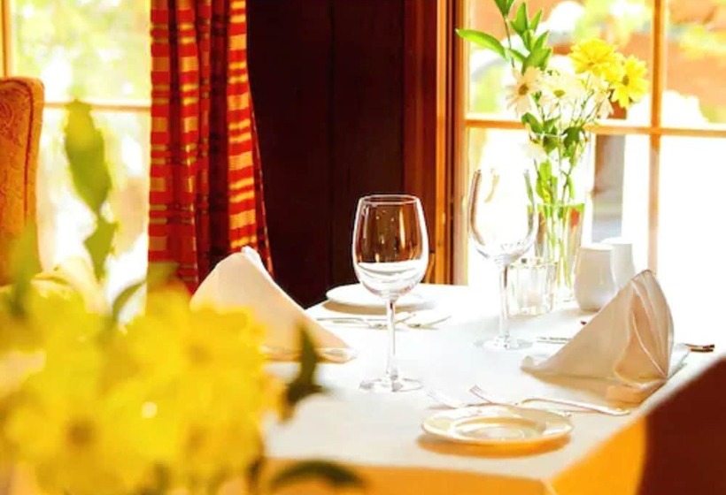 فندق Benmiller Inn & Spa