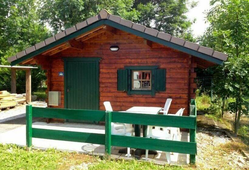 Отель Chalets Etape Du Camping Le Bivouac