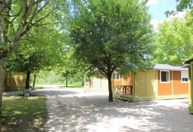 בית מלון כפרי Chalets Nemo Du Camping Le Bivouac