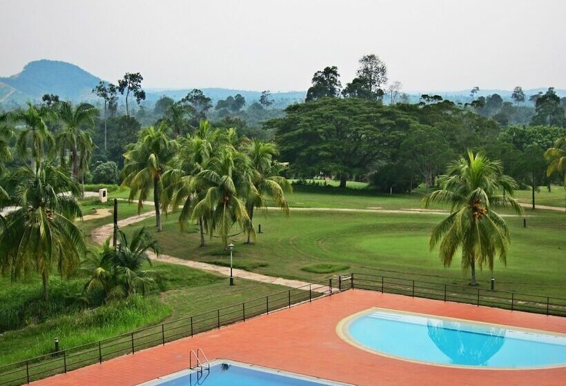 בית מלון כפרי Gemas Golf Resort