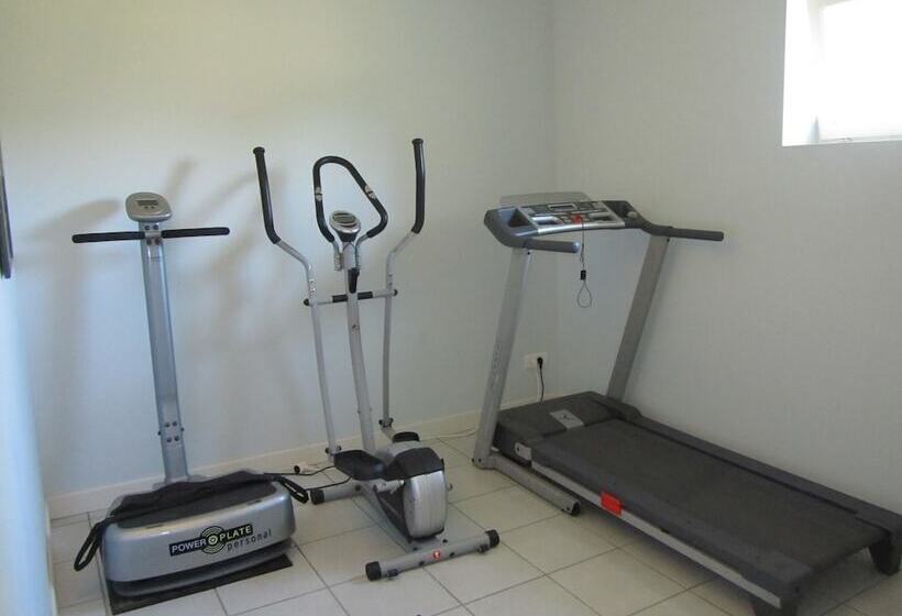 בית מלון כפרי Le Clos De Saires Lodges