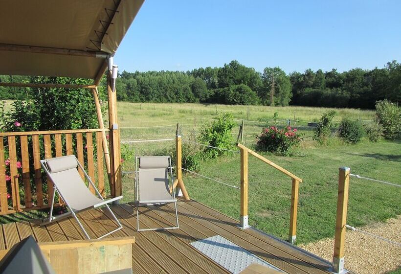 בית מלון כפרי Le Clos De Saires Lodges